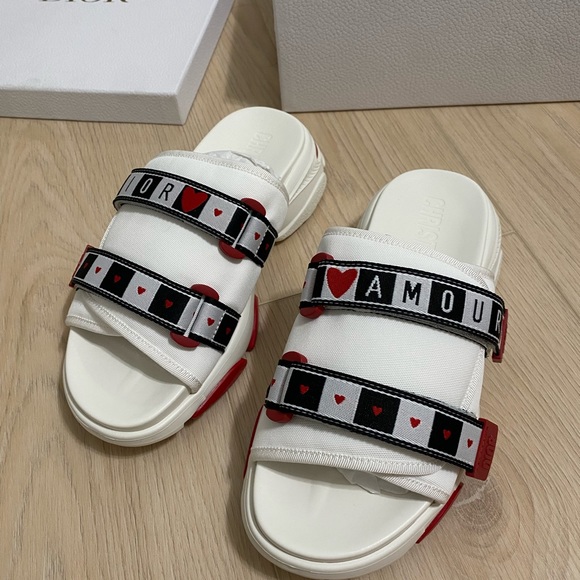 Dior D-Wander Slide white and red slide sandals. New in box. Size 40 - Picture 6 of 6